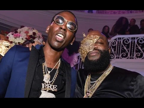 Killed with a firearm, the famous American rapper was buying candy when he got hit by a shooting.