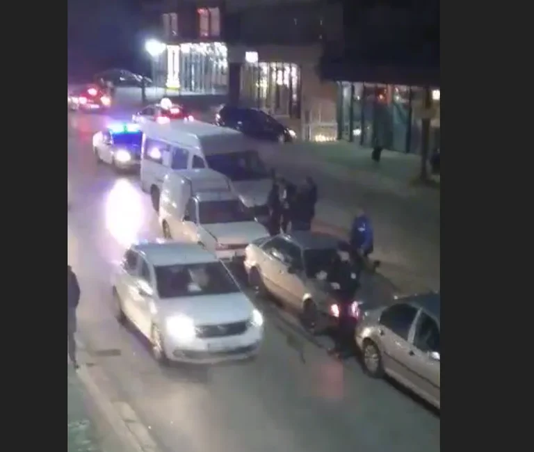 Priština Kettenunfall (VIDEO)