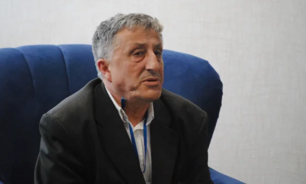 Jasharaj: Nëse institucionet e duan arsimin siç po thonë, duhet ta bëjnë ligjin që ia pamundëson politikës përzierjen në arsim