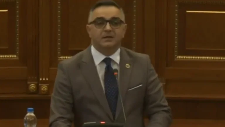 Governo Tahiri: Non sei bravo a dirigere, né vuoi avere una partnership con gli Stati Uniti.