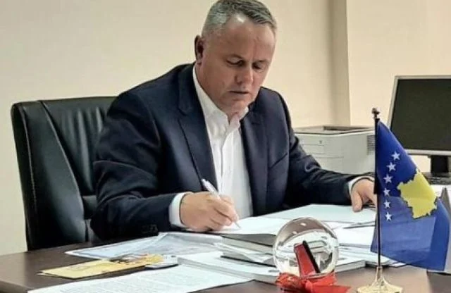 Dopo aver perso, AAKA candidato in Unik si dimette