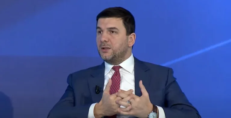 Memli Krasniqi alerta: La gente esperará un año nuevo en la oscuridad