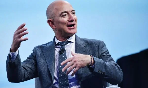 Lidhja me prezantuesen seksi, Jeff Bezos drejt një martese të dytë?