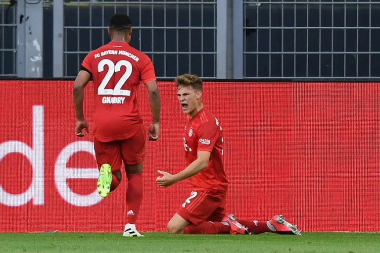 Quattro giocatori di calcio Bayern Monaco hanno permesso nel team hotel dopo essere stati inesplorati
