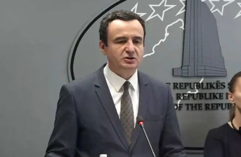 Wissen Sie, wie viele Wände von Mladic in Kosovo sind? ), Kurti: Nein, ich weiß nicht.