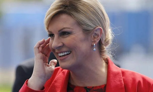 L'ancien président croate écrit sur I Love Lippa, publie des photos avec elle