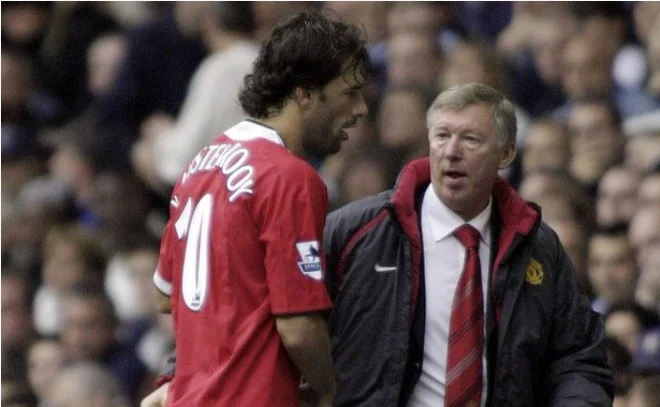 Fergie Van Nistelroy after seeing Man City's fans at the strip store: You'll never play for Man United again.