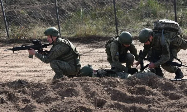US-Militärlehrer schulen KSF-Mitglieder für medizinische Hilfe