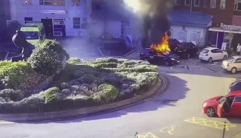 Terrorism threat rises to “heavy” in Britain following bomb attack at Women's Hospital