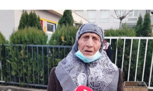 Das 100-jährige Mädchen in Gjilan sagt: Ich ging aus, um besser zu bekommen.