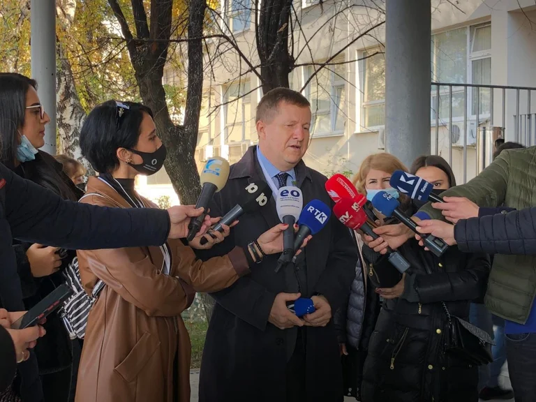 Szunyog sucht Änderungen des Wahlrechts, fordert Bürger auf, zu stimmen