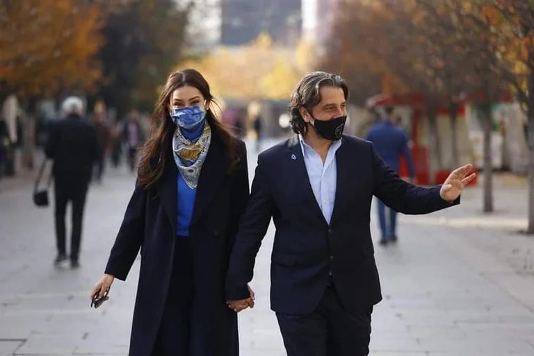 L'uomo vicino di Progress Rama: Il sindaco sta arrivando.