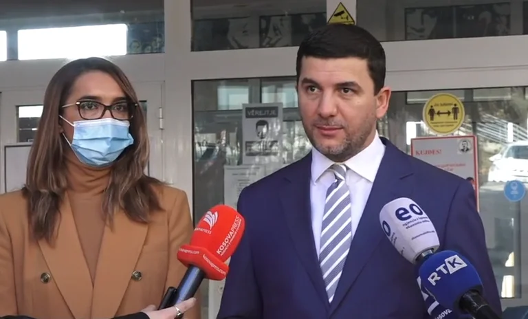 Krasniqi dopo la votazione: Questo giorno è un esempio di democrazia in Kosovo
