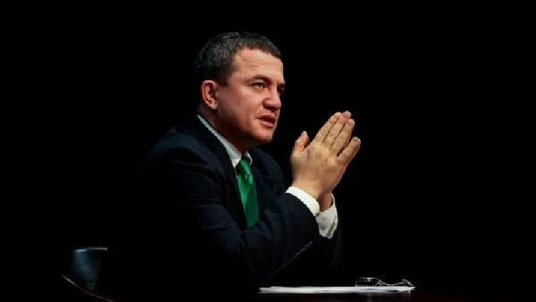 Buzhala per Kurt: politica infedele e pericolosa, per evitare la sconfitta, sta facendo tutto