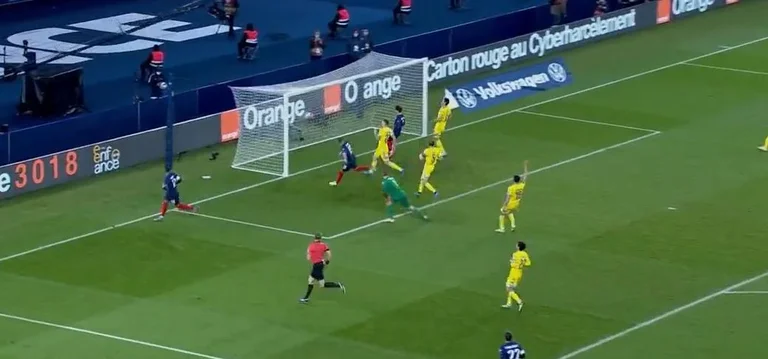 Benzema markiert auch das zweite Ziel, Frankreich 5:0 Kasachstan