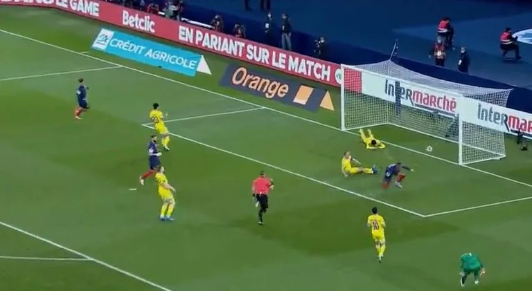 Wieder einmal, Frankreich Doppelte Supremacy