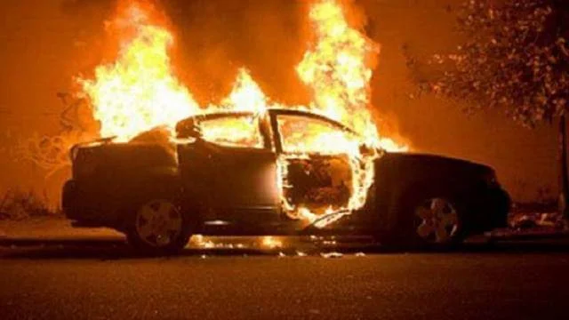 Doppio omicidio a Tirana, il veicolo del sospettato bruciato
