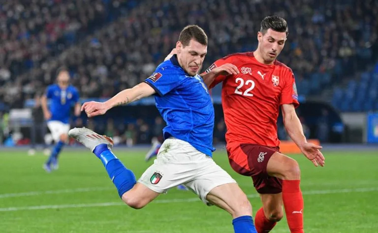 Jorginho figure tragiche: l'Italia e la Svizzera giocano anche uguali ai leader del gruppo