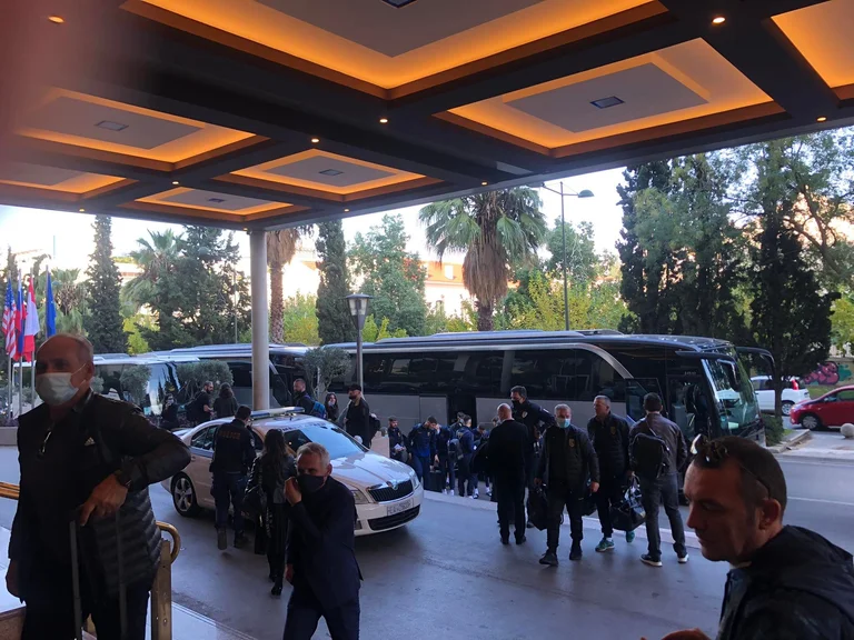 La Nationalité du Kosovo atteint l'Hôtel Divani Carvel à Athènes