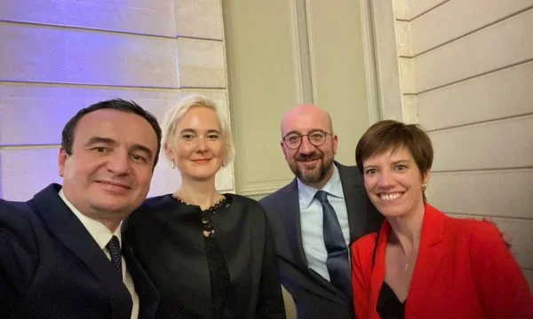 Analyst sagt Kurtis Arm war taub, indem sie sie in Paris sicher: “