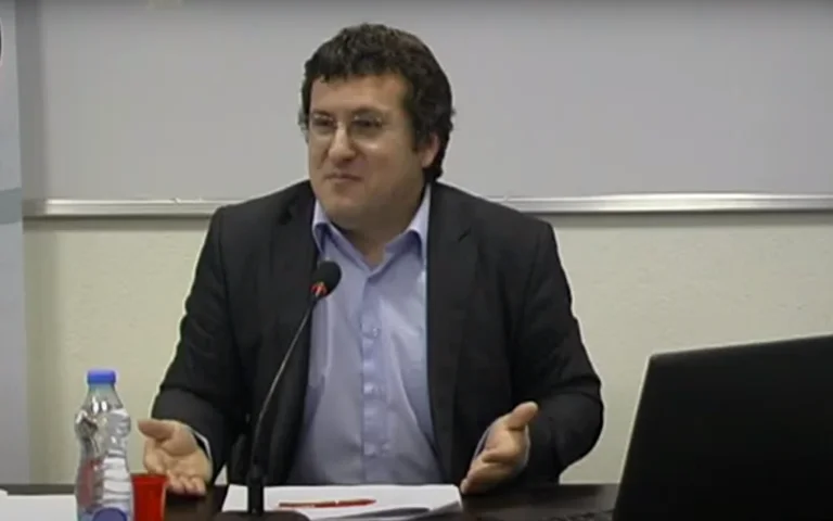 Bekannter Professor: Warum erwähnt Albin Kurti die Aufnahme des Staates mehr?
