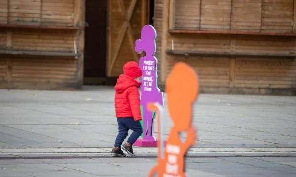 Fälle von Gewalt gegen Kinder in Kosovo erhöhen das Bewusstsein für die Berichterstattung