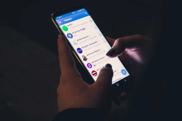 Il est illégal pour les patrons d'envoyer des SMS ou d'appeler des travailleurs après les heures de travail