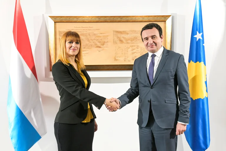 Questo è il sospettato che ha molestato l'ambasciatore del Lussemburgo nel Kosovo
