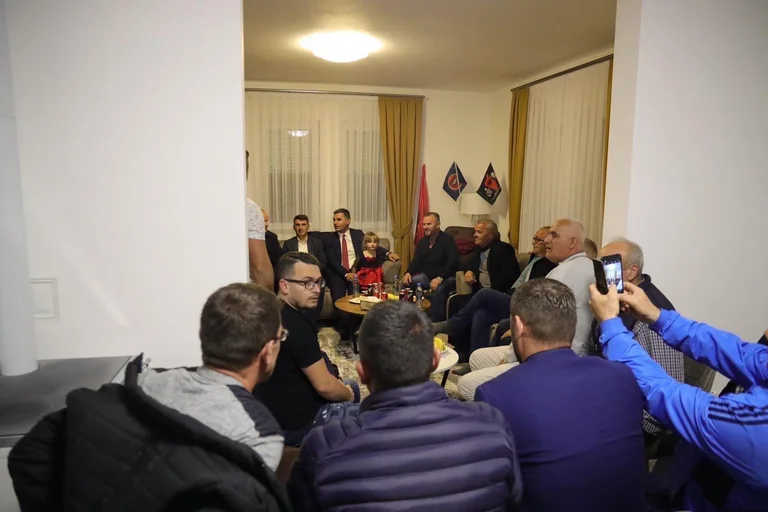 Tahiri: In attesa della masovità delle famiglie serbe dimostra che questa città decide per sé