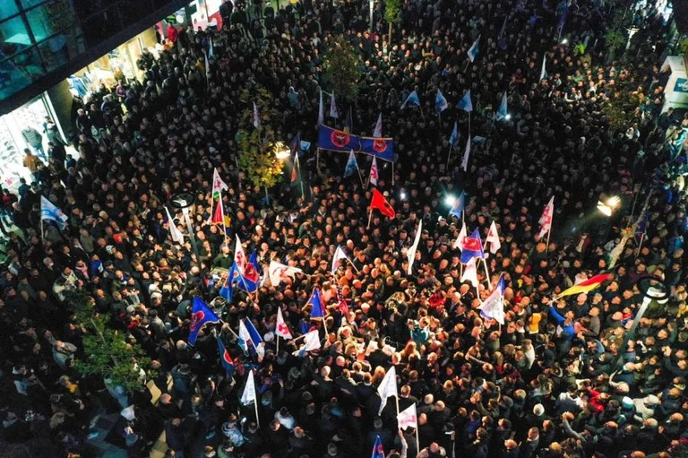 Massive Unterstützung für Ekrem Hysen in Podujevo (FOTO)