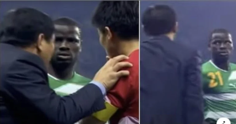 Emmanuel Eboue fingendo di capire tattiche nordcoreane sarà per sempre ridicolo