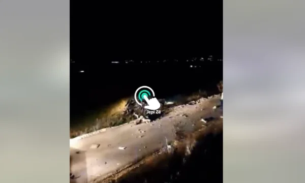 Bild von einem schweren Unfall in Mitrovica, in dem drei Menschen verletzt wurden