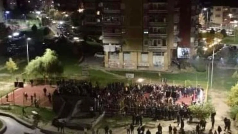 Albin Kurti non si incontra a Ortak, Vetevendosje raid a Prizren (FOTO)