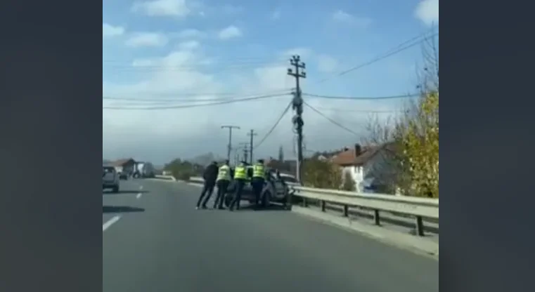 Schwere Unfall auf der Pristina-Peje Straße (VIDEO)