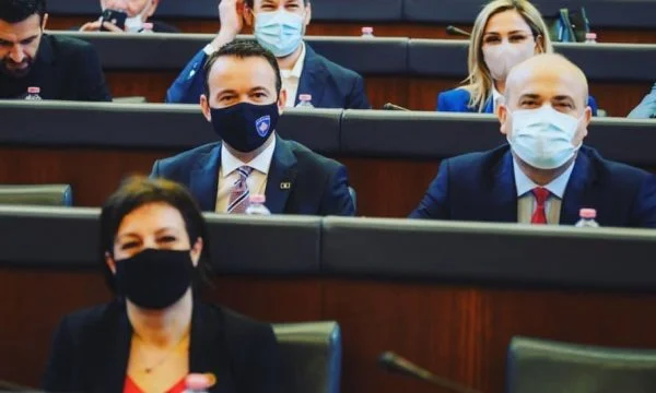 Zyrtari i PDK’së e quan “GUXO”-n “kala me lego e fëmijëve të llastuar”