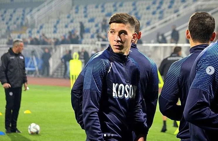 Legia Varshava confirma: Freedom Kastrati con su deseo de no jugar para Kosovo en estos partidos