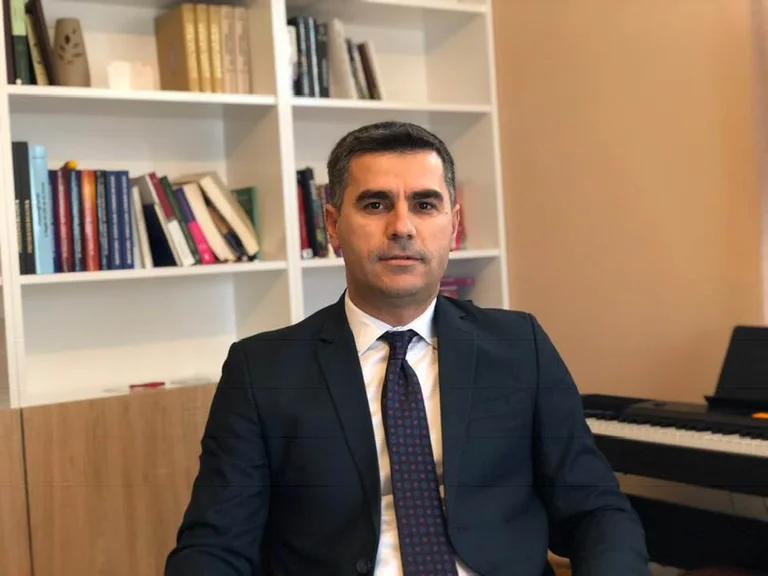 Tahiri: Idriz sta perdendo il dibattito perché non c'è un programma governativo per presentare ai cittadini di Vushtrri