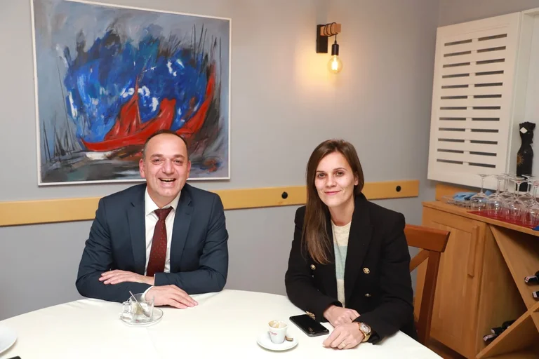 Haskuka cherche le salut à l'ancien vice-premier ministre de “Coti”