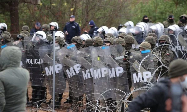 La Pologne met en garde contre les efforts armés à la frontière bélarussienne