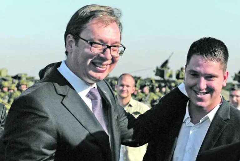 Il figlio di Aleksandar Vuciq ha impedito di entrare in Montenegro