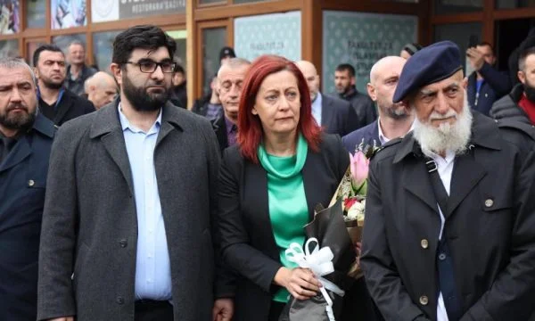 Il vice primo ministro del Kosovo partecipa al funerale di Zukorlic a Sandzak