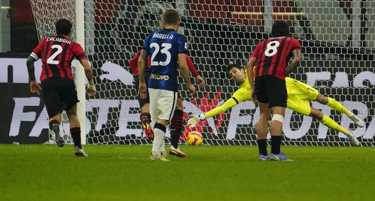 Close the first piece: All equivalents in Derby della Madonina