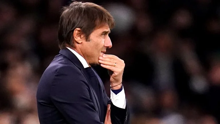 Offizielle Formationen: Arsenal Utford, Everton Tottenham