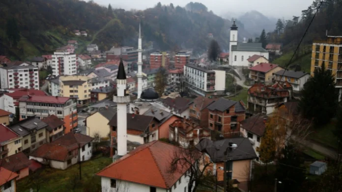 Al Jazeera: Bosnians concerned that pushing for Serbian Army could trigger recent war violence