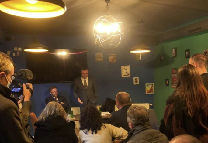 Reagon Agron Kuci: Es gibt keine illegalen Aktion, es ist alle orchestrated.
