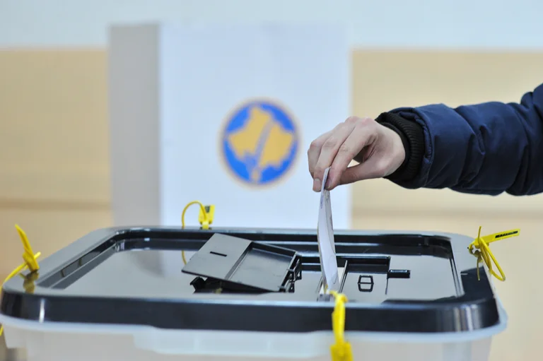Disa parti nisin përgatitjet për zgjedhje në Podujevë