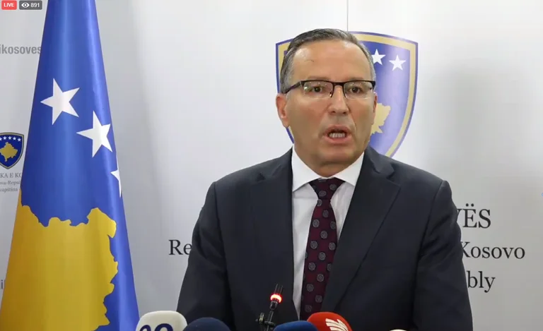 Bedri Hamza si dimette da vice presidente e vice post