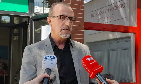 Haxhiu: Expertos han advertido al nuevo COVID-19, estamos fuera de comunicación poblacional a este ritmo de vacuna.