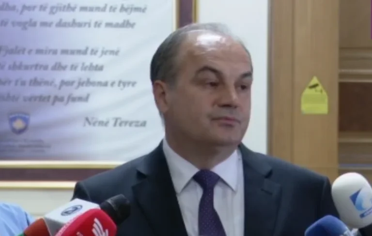Hoxhaj: Seanca e sotme shkoi mirë, nuk pati tym e gaz