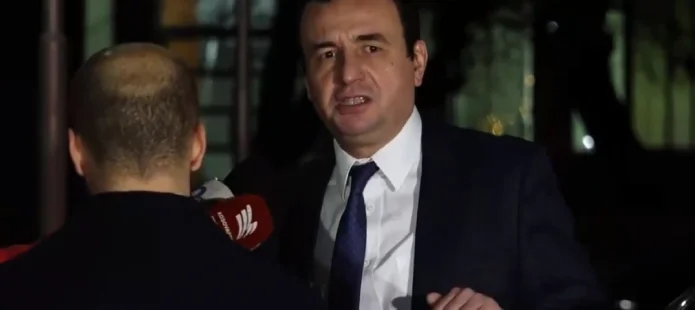 La polizia parla ufficialmente della minaccia di Kurt.